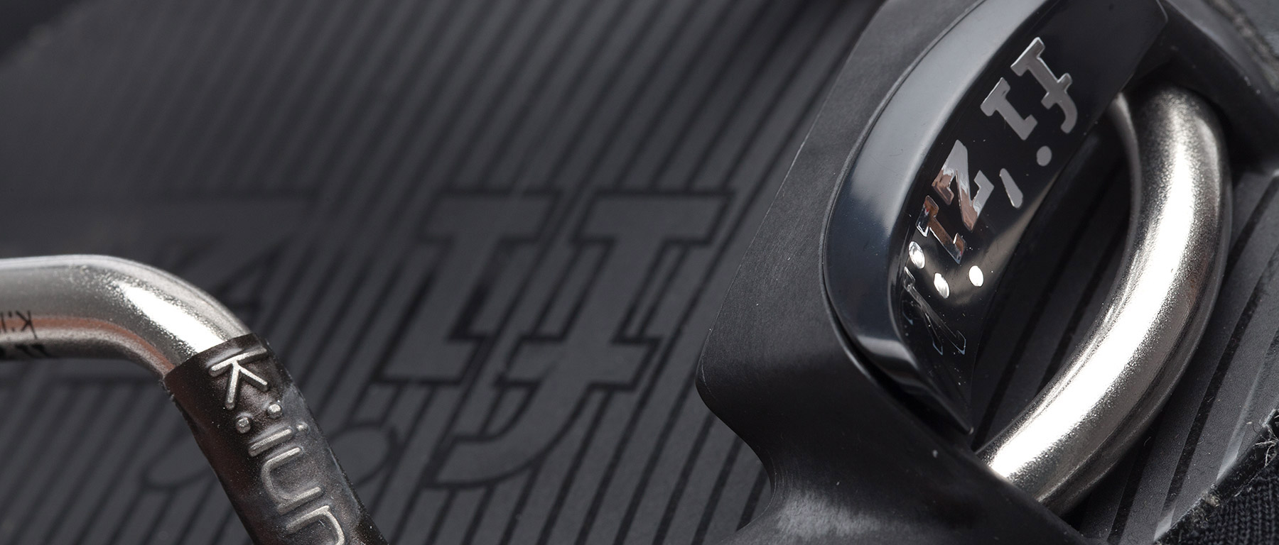 Fizik Thar Saddle