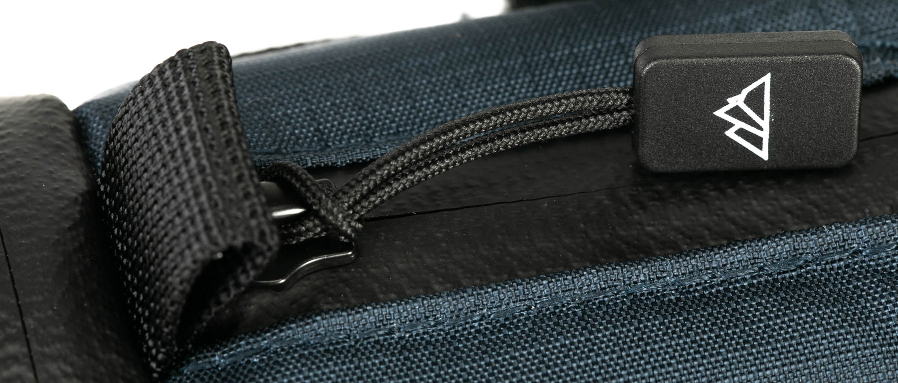 Almsthre Compact Bar Bag