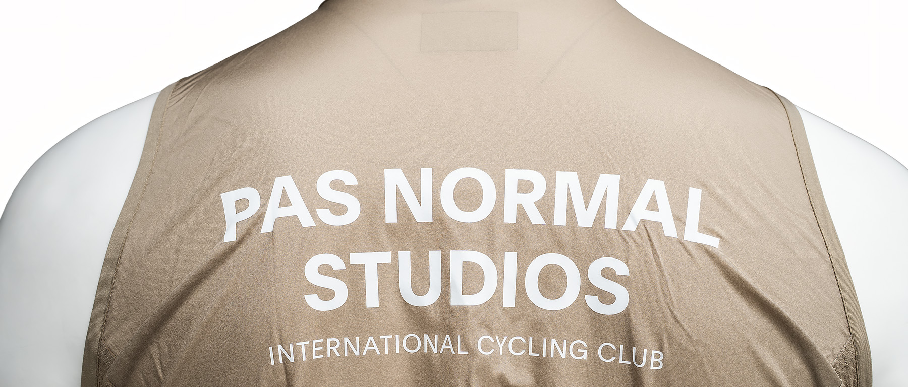 Pas Normal Studios Mechanism Stow Away Gilet